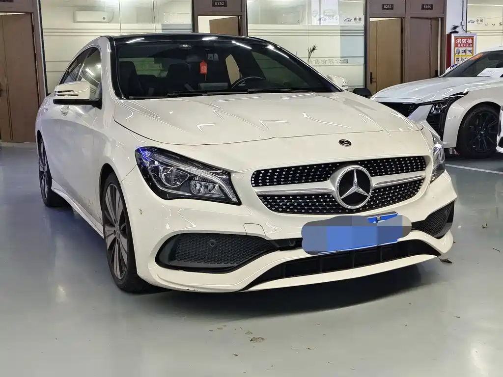 Mercedes-Benz CLA (Import) Facelift CLA 200 Fashion