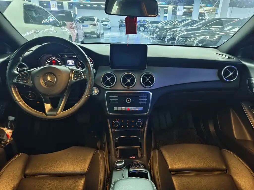 Mercedes-Benz CLA (Import) Facelift CLA 200 Fashion
