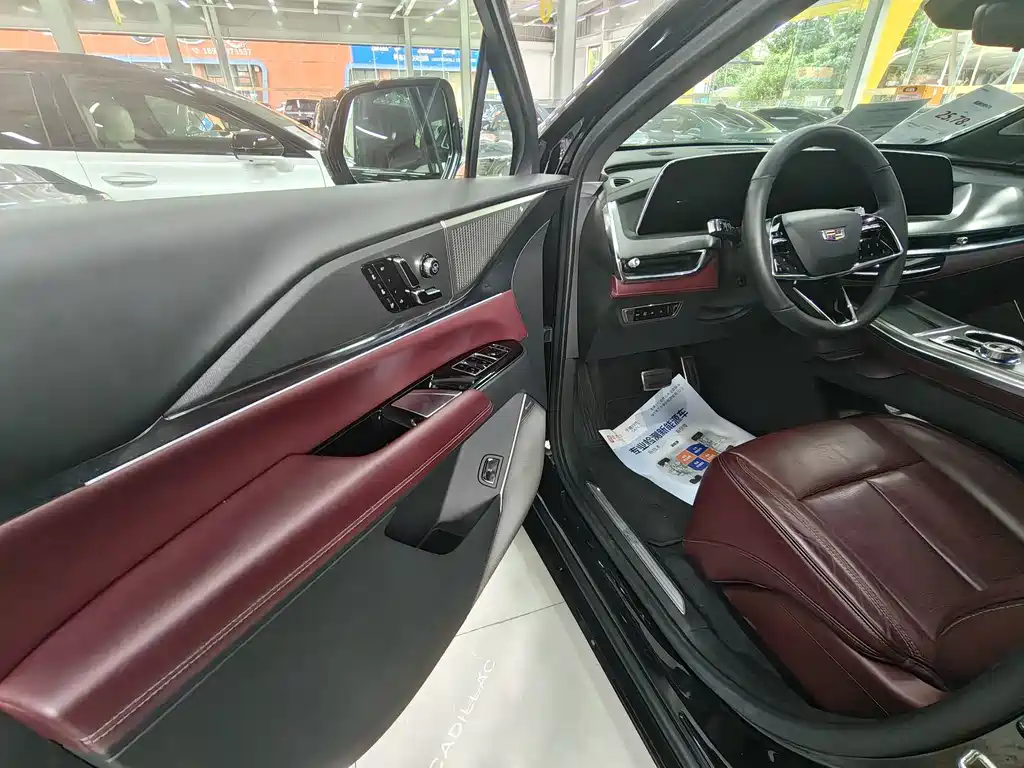 Cadillac XT5 2.0 T Platinum