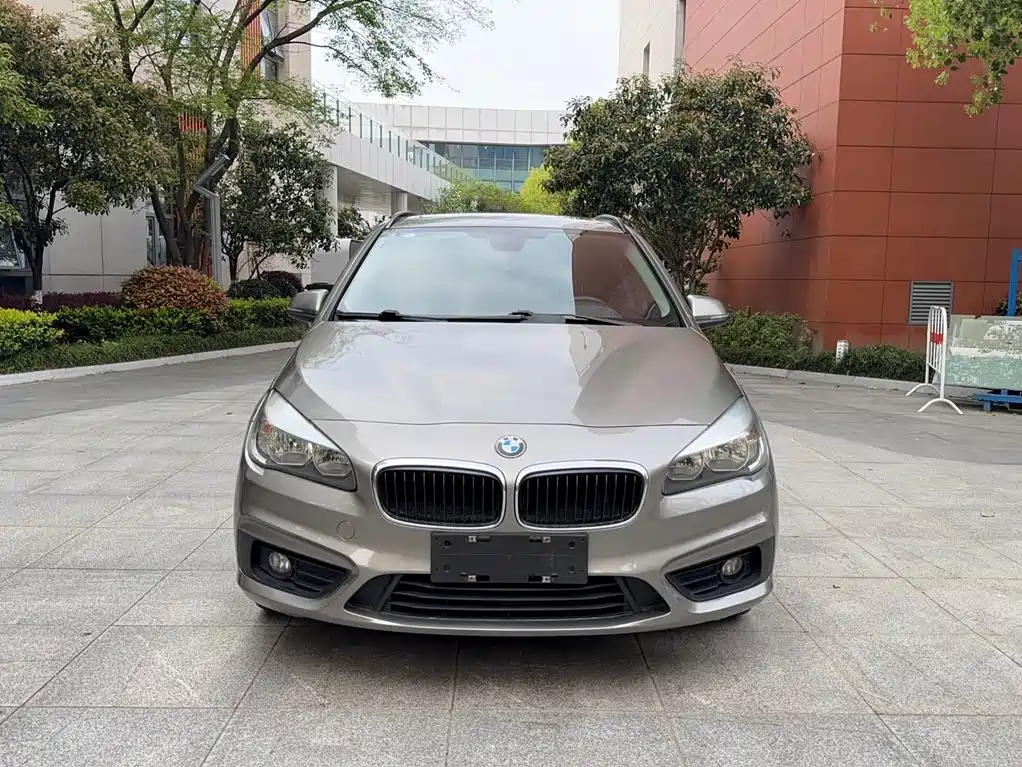 BMW 2 Series Tourer (Import) 218 i Leading
