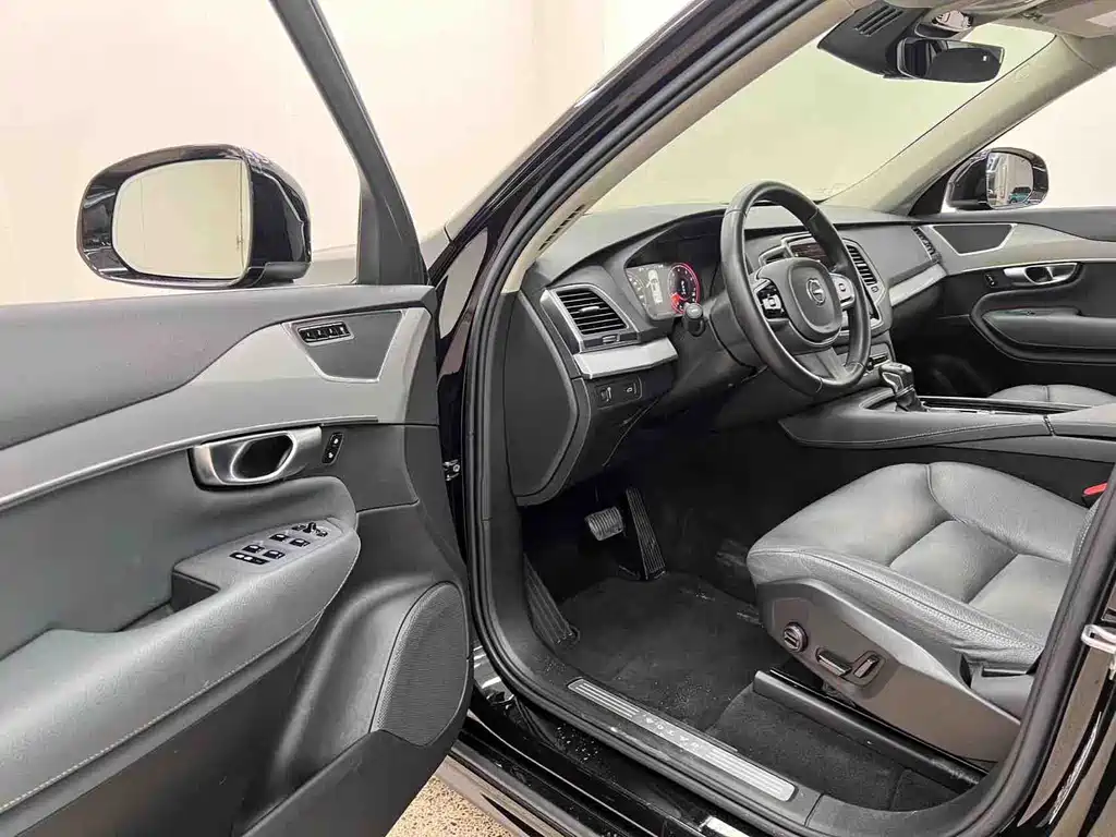 Volvo XC90 T5 Smart Travel Luxury 5-seat