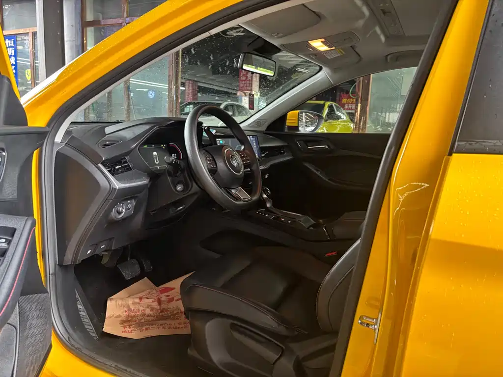 MG5 180 DVVT CVT Youth Luxury