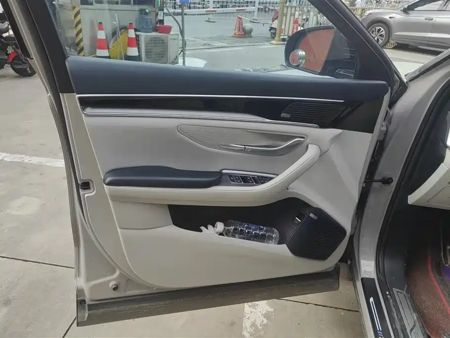 Song PLUS NEV Champion DM-i 150 KM Flagship PLUS 5 G