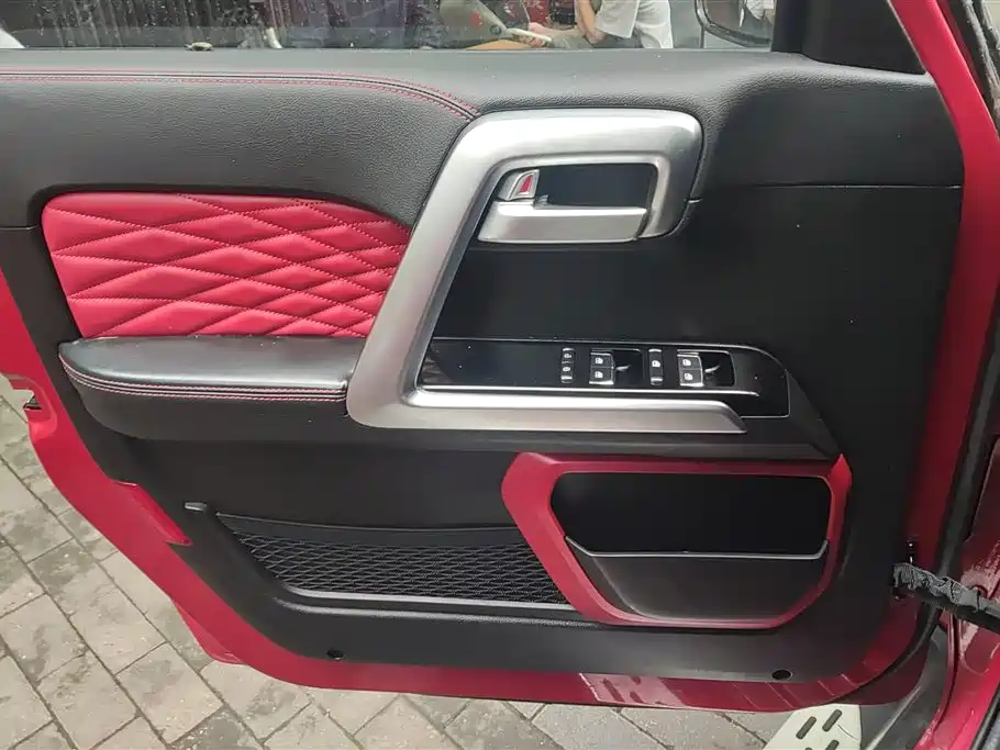 BAIC BJ40 PLUS 2.3 T Auto 4 WD Premium CN-VI
