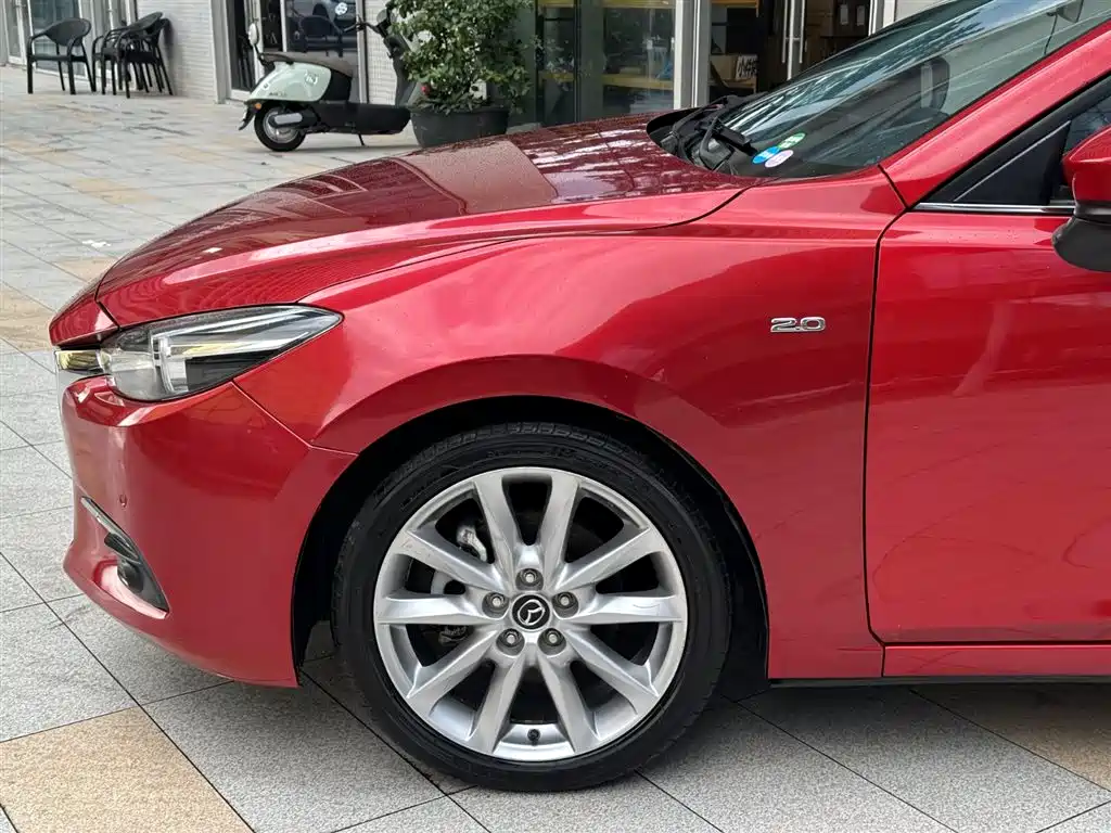 Mazda 3 Axela Sedan 2.0 L Auto Distinguished CN-V