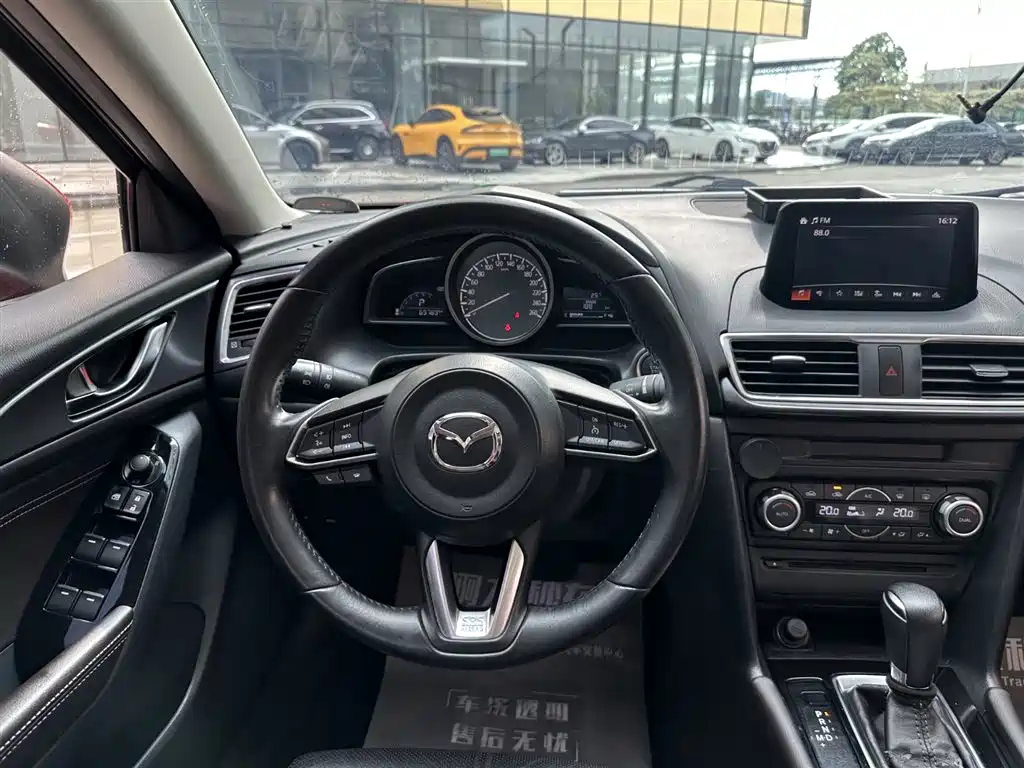 Mazda 3 Axela Sedan 2.0 L Auto Distinguished CN-V