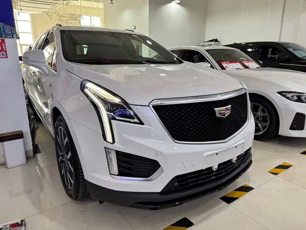 Cadillac XT5 2.0 T 4 WD Platinum
