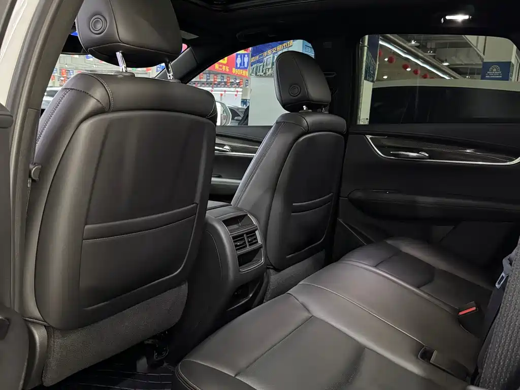Cadillac XT5 2.0 T 4 WD Platinum