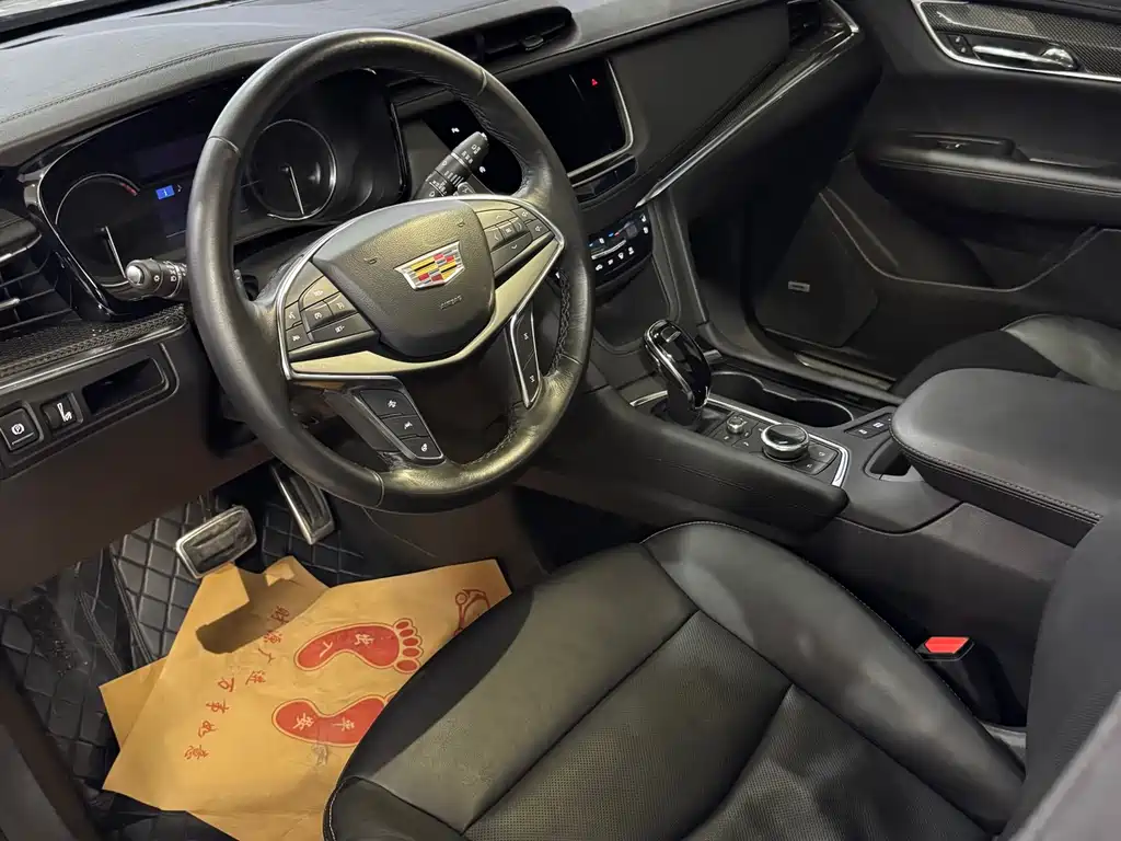 Cadillac XT5 2.0 T 4 WD Platinum