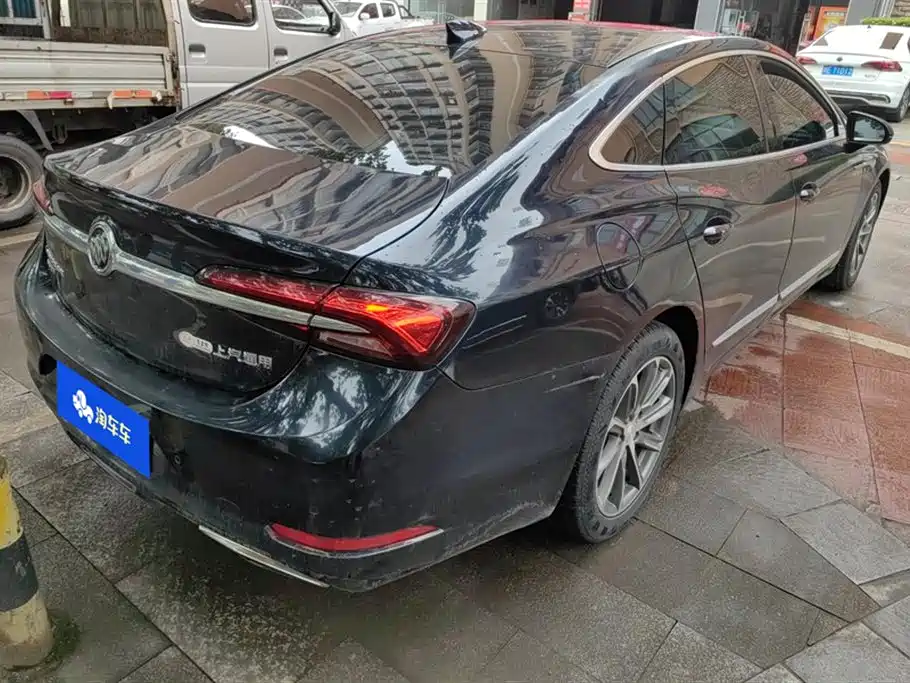 LaCrosse 652 T Luxury