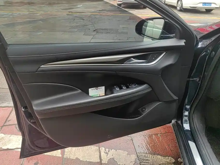 LaCrosse 652 T Luxury