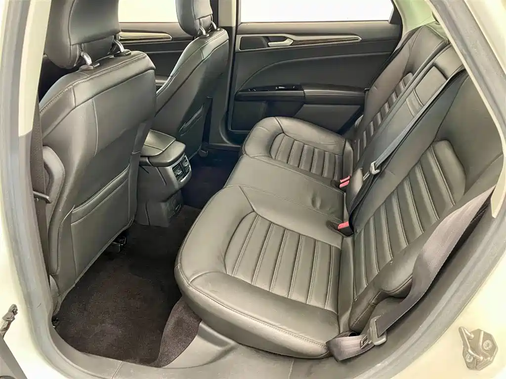 Mondeo 2.0 L GTDi200 Luxury