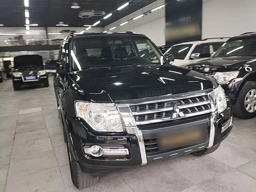 Pajero (Import) 3.0 L Auto Standard