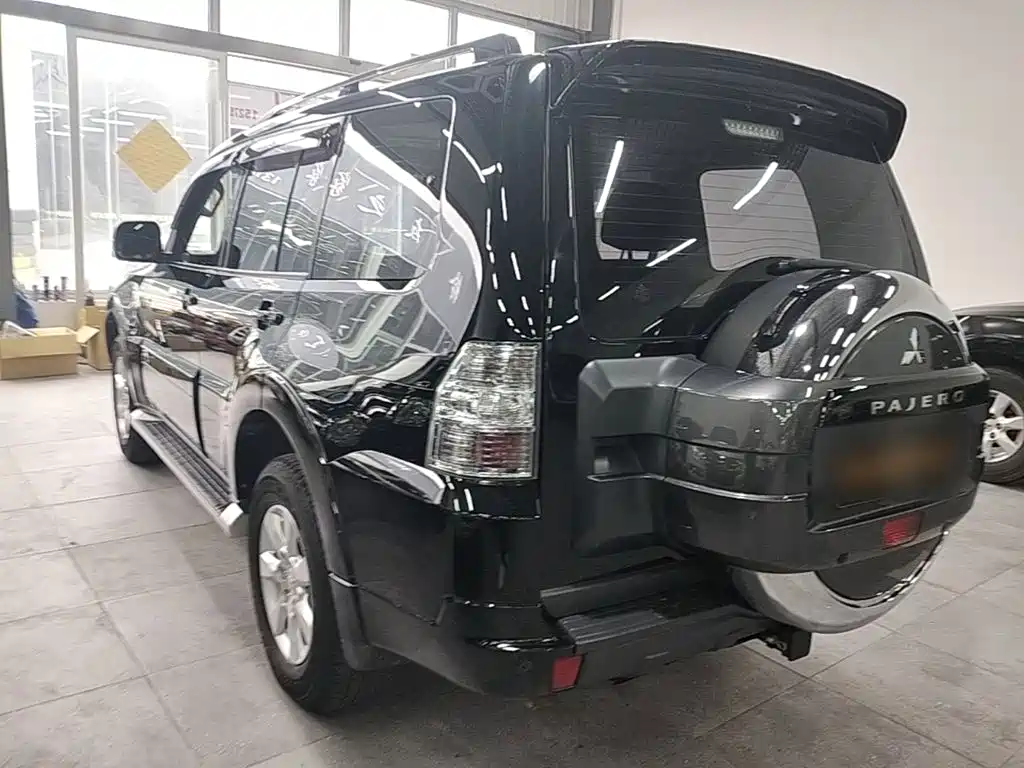 Pajero (Import) 3.0 L Auto Standard