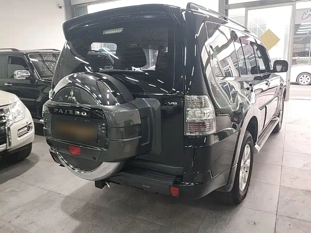 Pajero (Import) 3.0 L Auto Standard