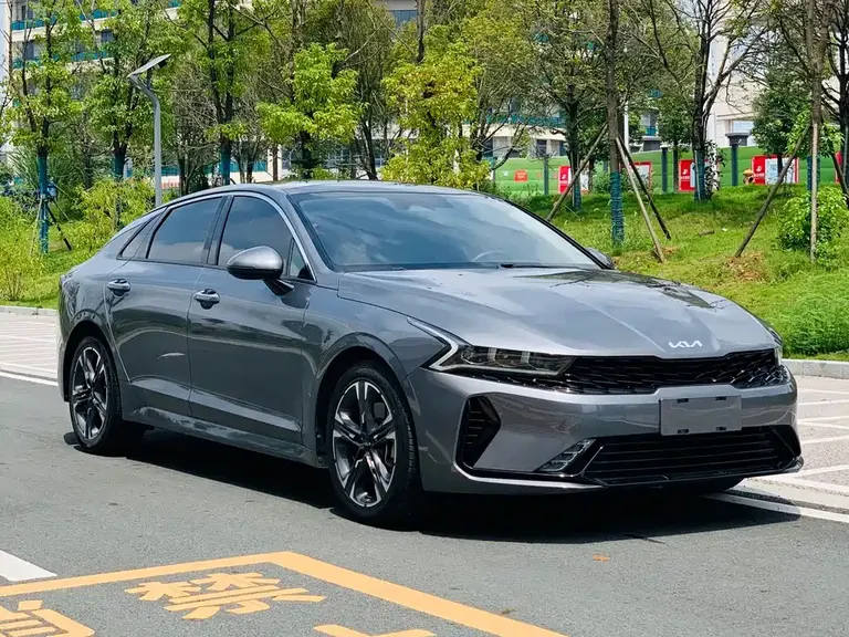 Kia K5 380 T GT-Line Refreshed