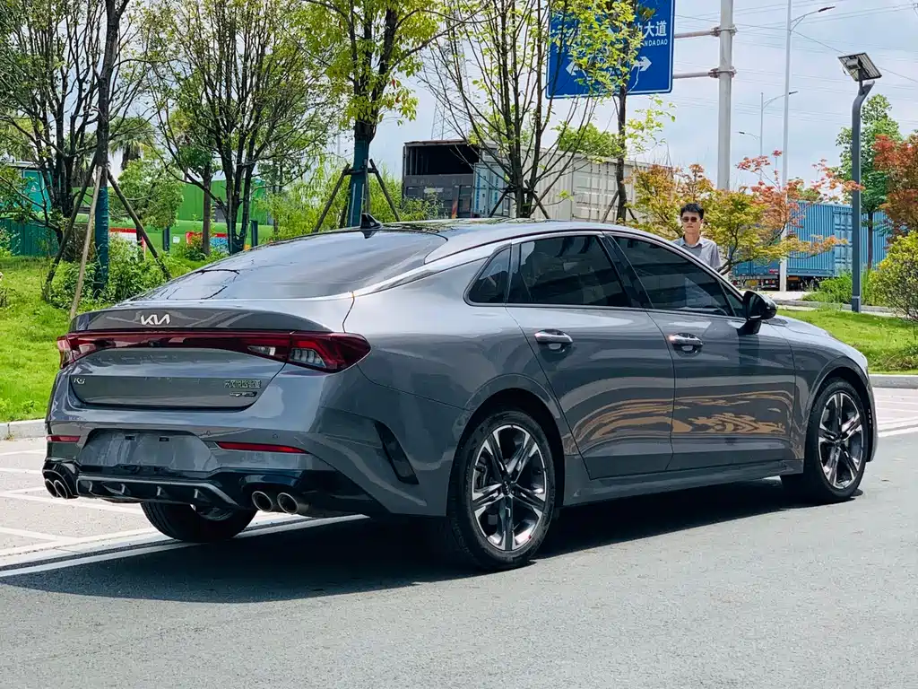Kia K5 380 T GT-Line Refreshed