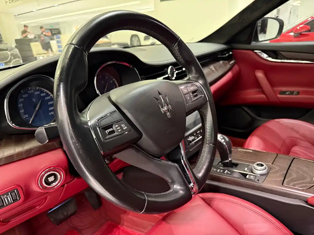 Quattroporte 总裁 2019款 3.0 T 豪华版 国V