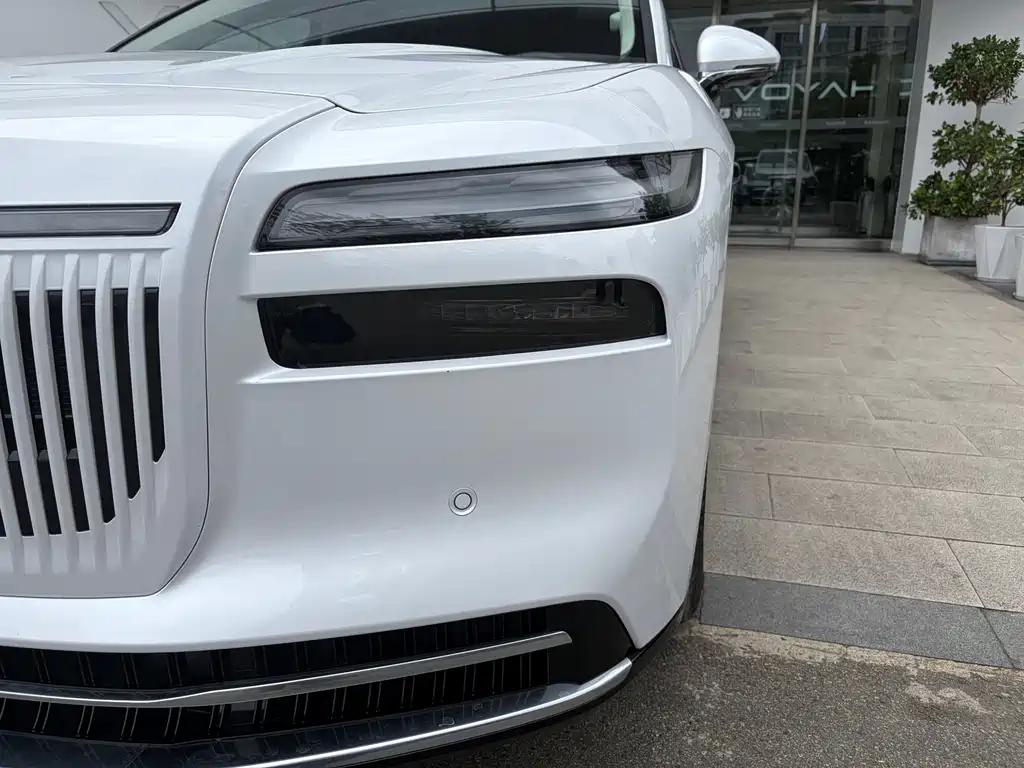 Voyah Zhuiguang L 4 WD Ultra