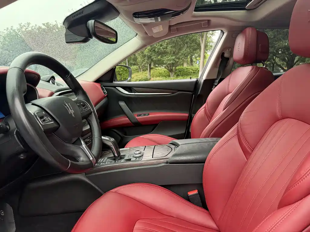 Ghibli 3.0 T Luxury CN-V