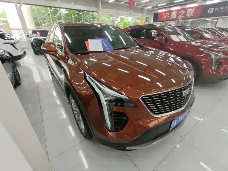Cadillac XT4 28 T 2 WD Leading