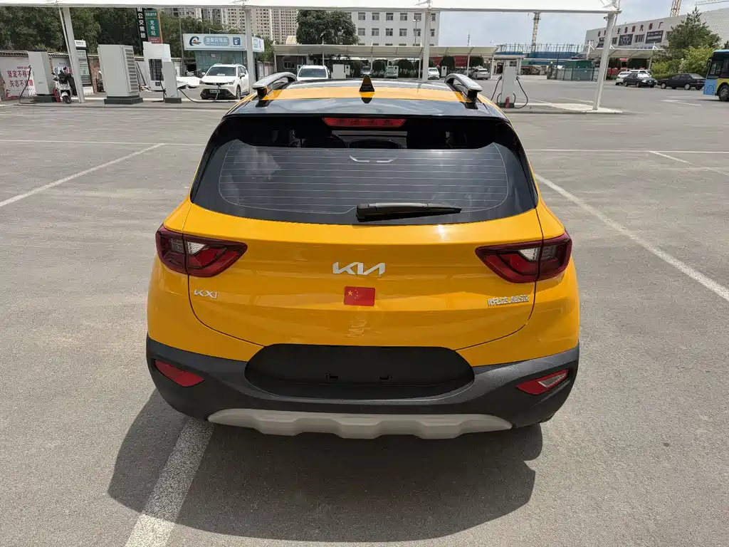 Stonic 1.4 L CVT Sunroof