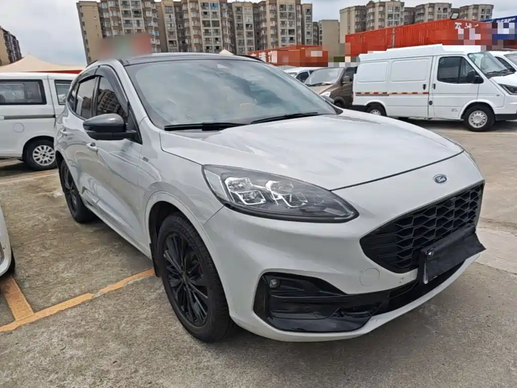 Escape EcoBoost 245 4 WD Indulge ST-Line Pro