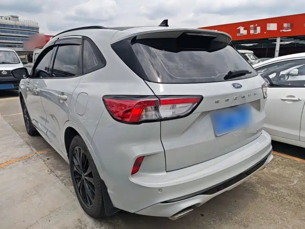 Escape EcoBoost 245 4 WD Indulge ST-Line Pro