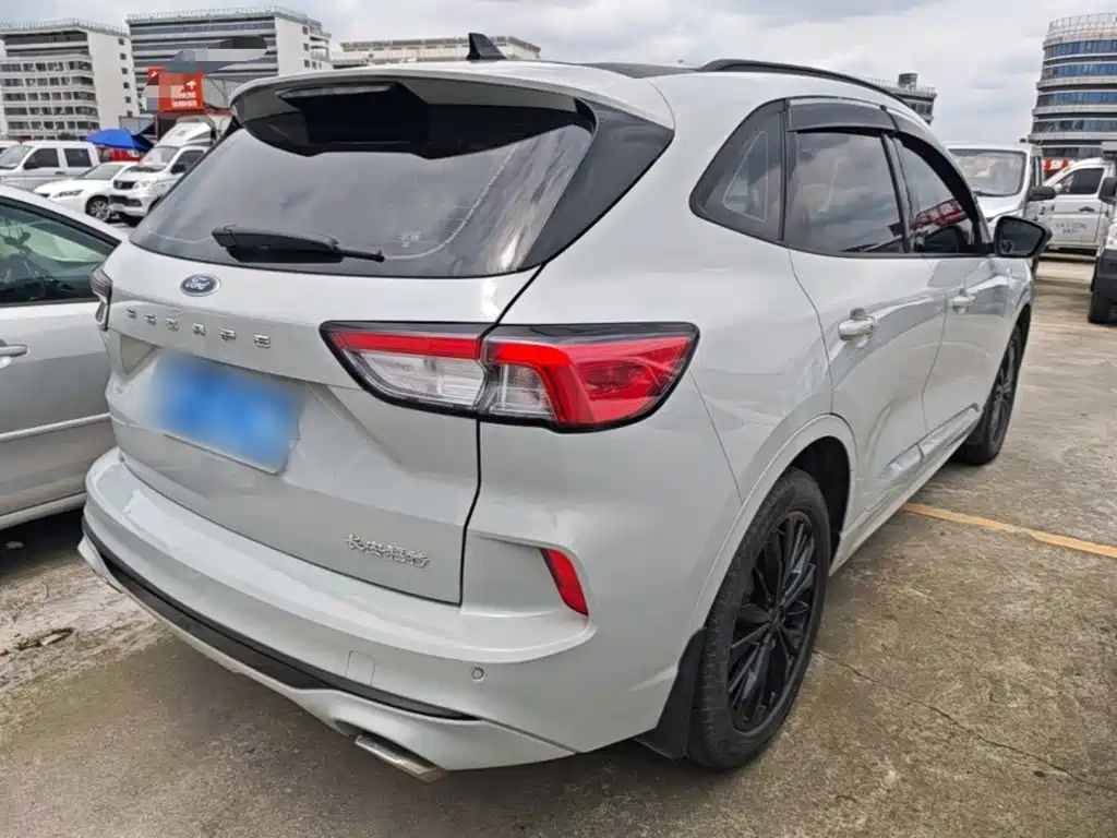 Escape EcoBoost 245 4 WD Indulge ST-Line Pro