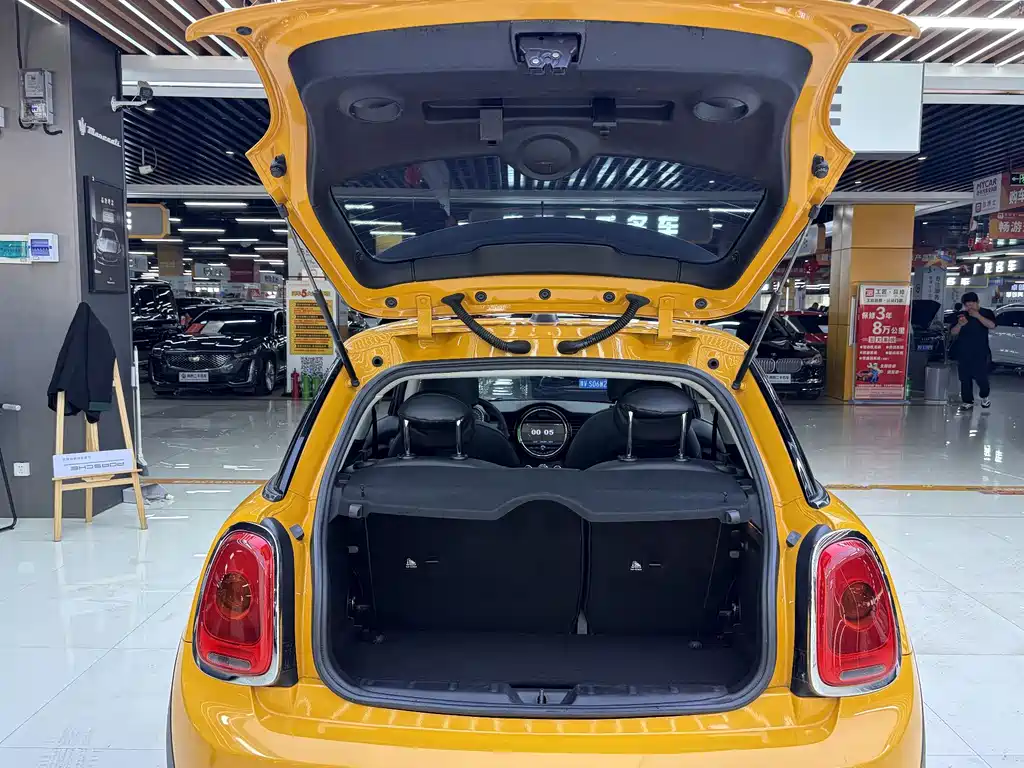 MINI 1.2 T ONE Pioneer