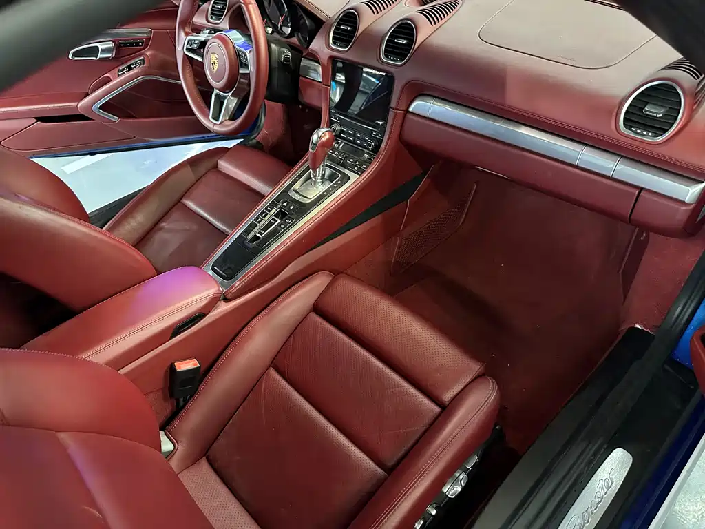Porsche 718 Boxster 2.0 T