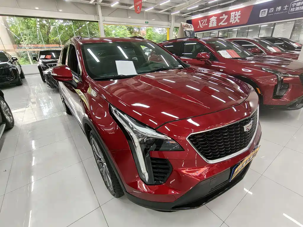 Cadillac XT4 28 T 4 WD Platinum