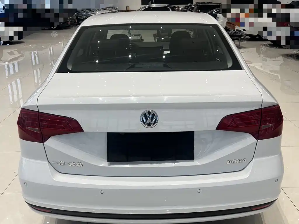 Bora 1.5 L Auto Comfort