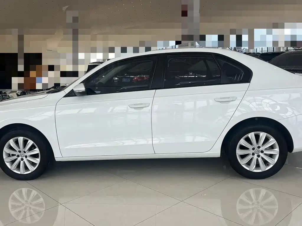 Bora 1.5 L Auto Comfort