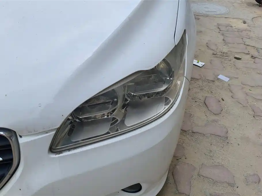 Peugeot 301 标致301 2014款 1.6 L 手动豪华版