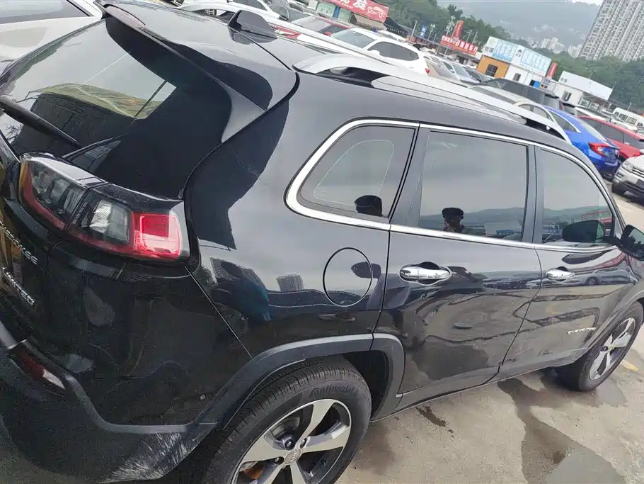 Cherokee 自由光 2019款 2.0 T 四驱探享版 国V
