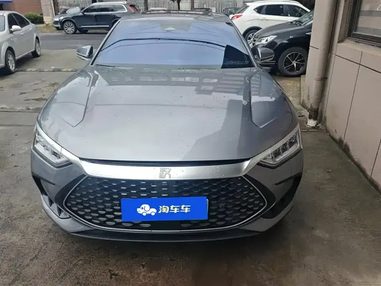 BYD Han DM-i 121 KM Premium