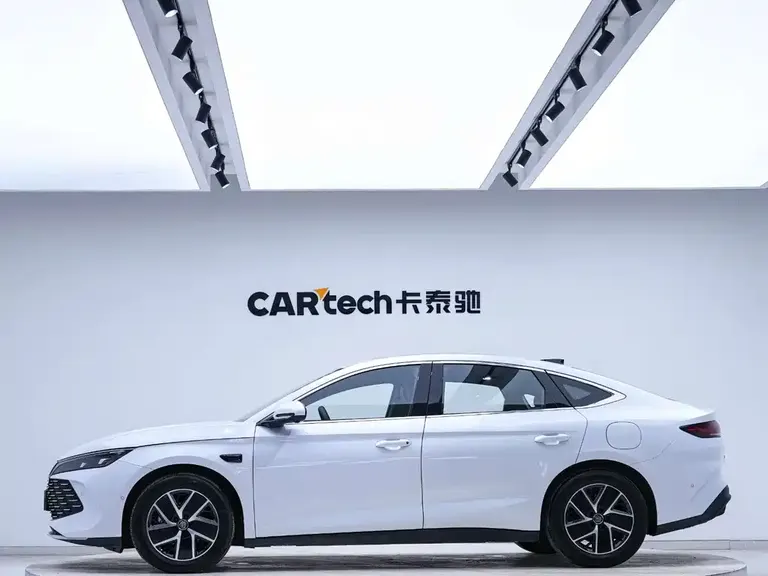 BYD Qin L DM-i Smart Drive 120 KM Transcend