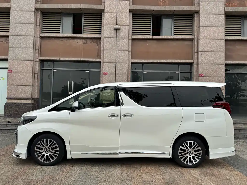 Alphard 3.5 L Luxury
