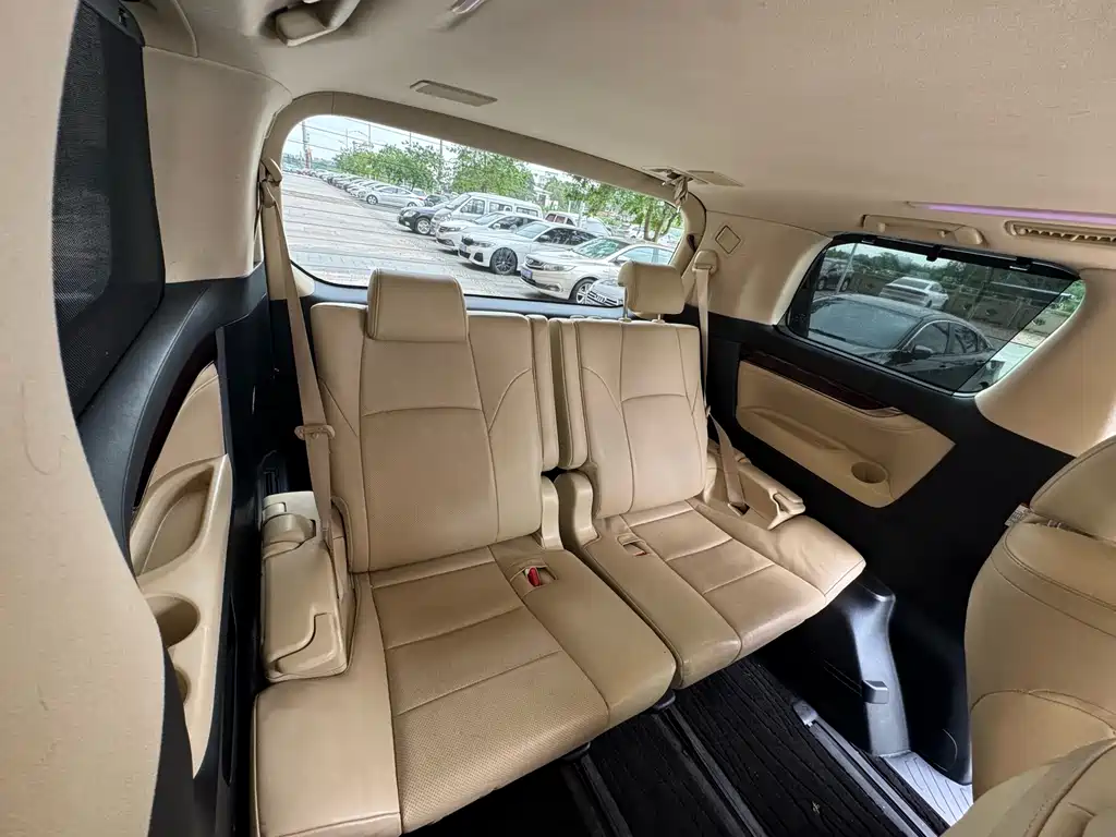 Alphard 3.5 L Luxury