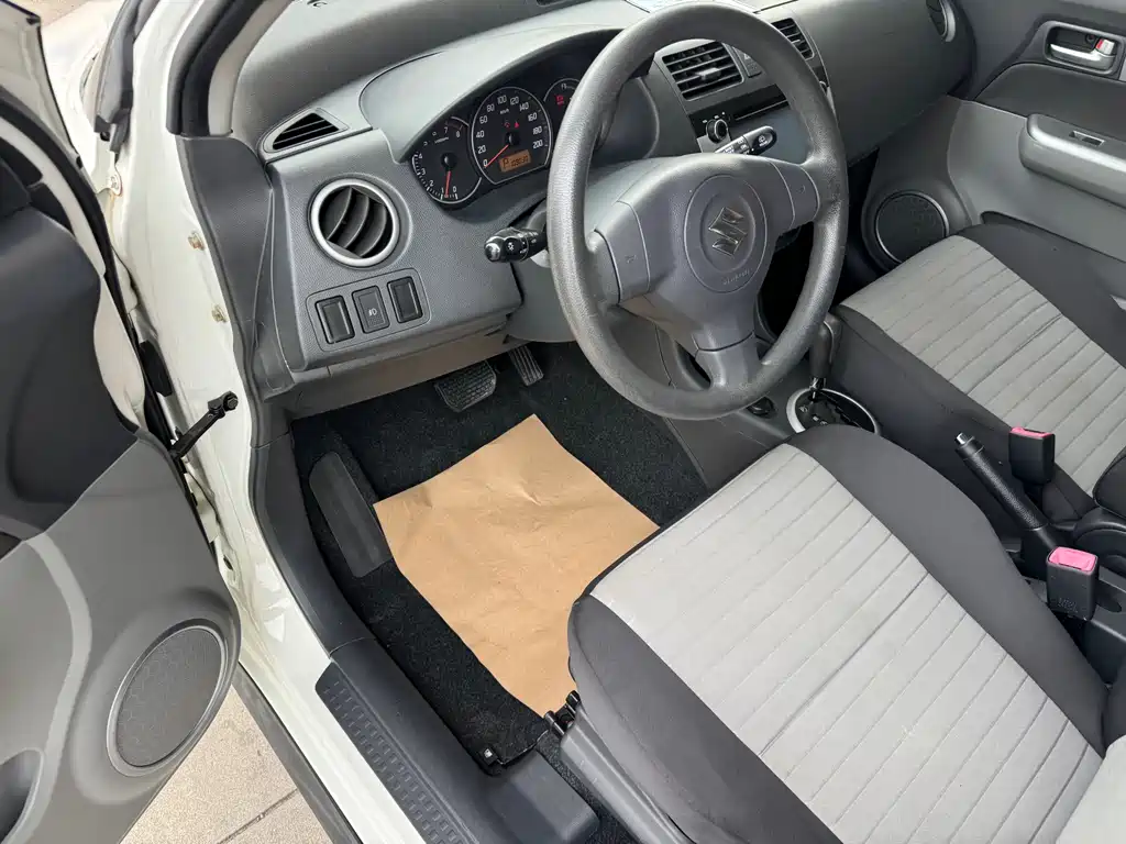 Swift 1.5 L Auto Fashion