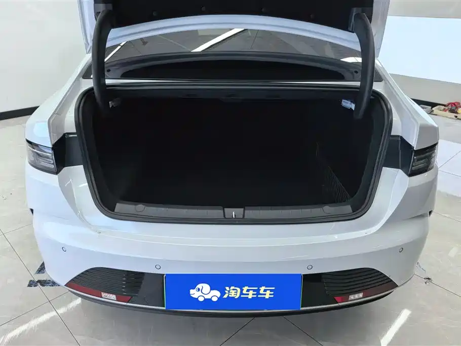 Destroyer 05 Glory DM-i 55 KM Luxury