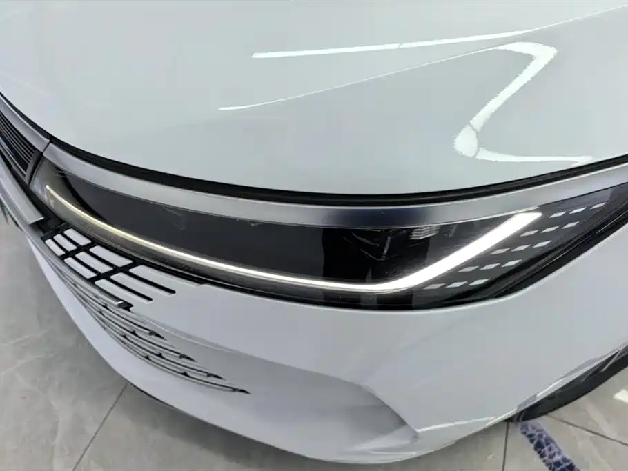 Destroyer 05 Glory DM-i 55 KM Luxury