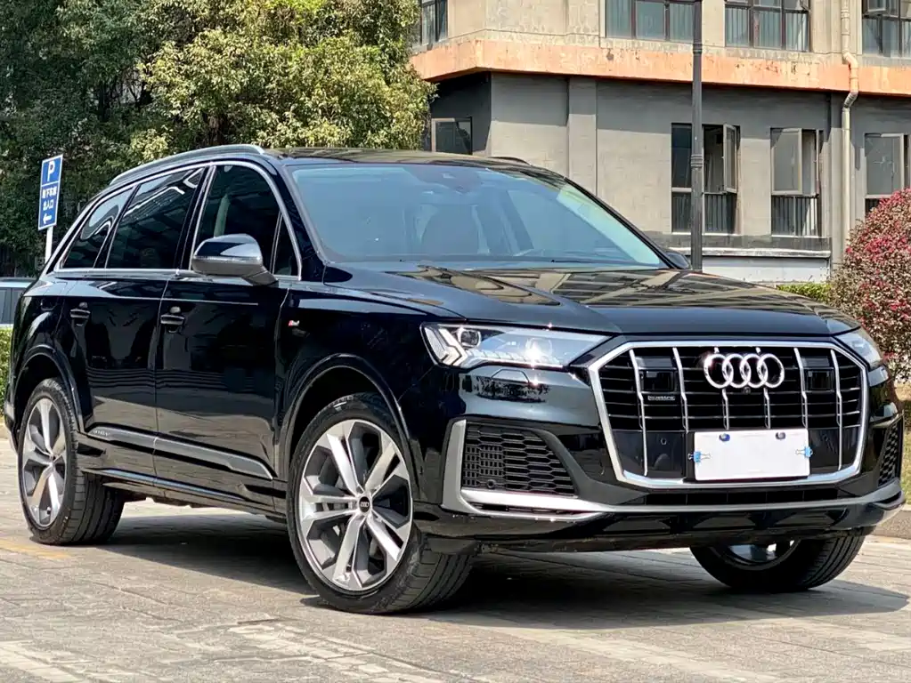 Audi Q7 55 TFSI quattro S line Distinguished