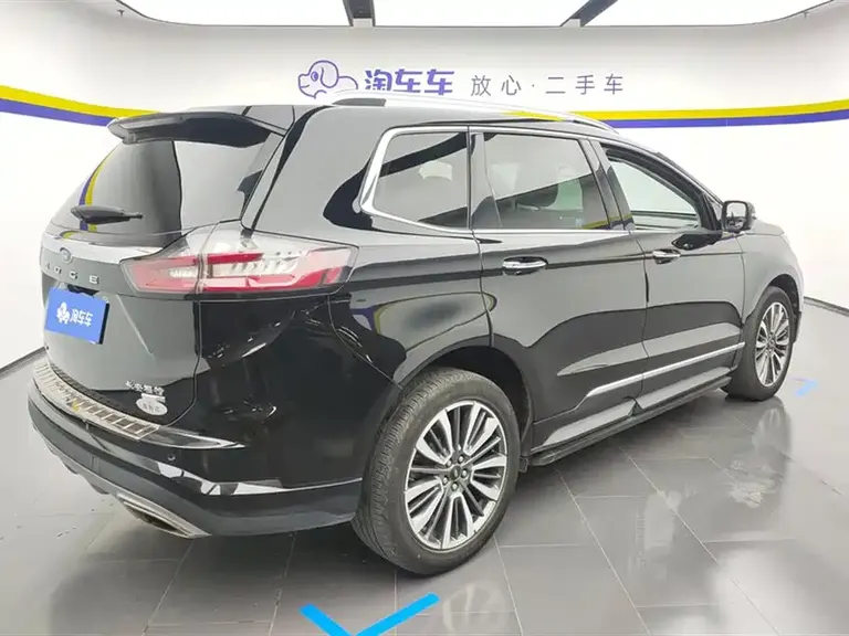 Ford Edge PLUS EcoBoost 245 2 WD Grand Sharp 7-seat