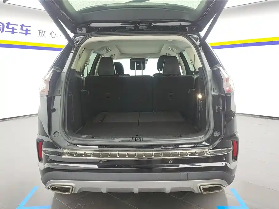Edge PLUS EcoBoost 245 2 WD Grand Sharp 7-seat