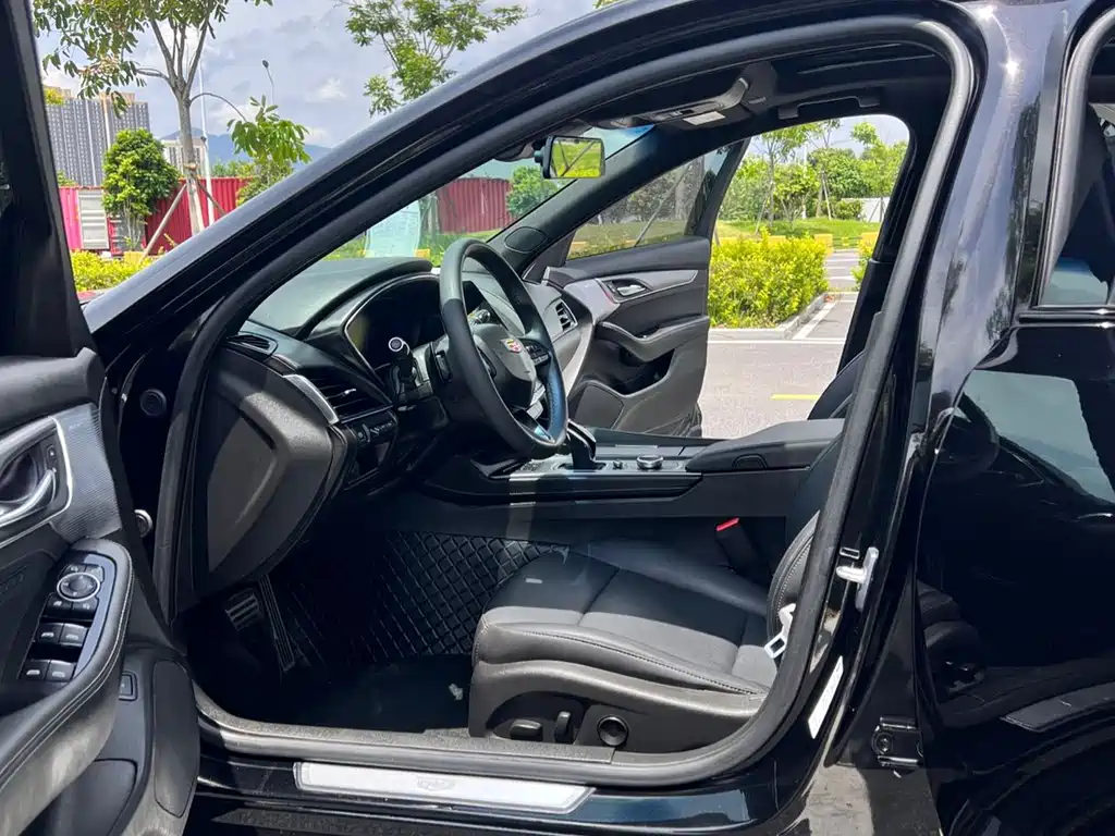 Cadillac CT5 28 T Distinguished
