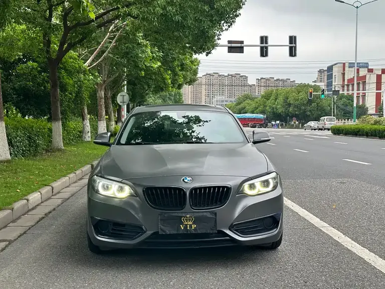 BMW 2 Series (Import) 220 i Sport Design Package