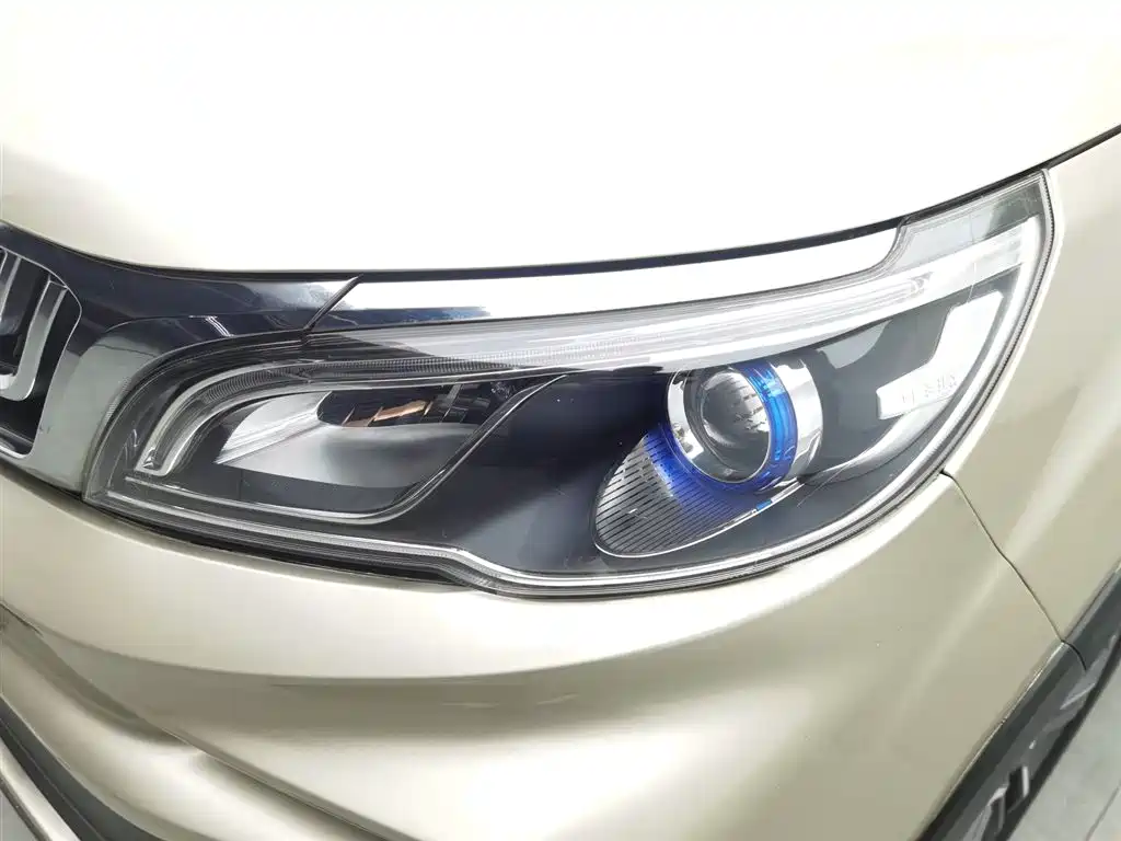 Vision X3 Upgraded 1.5 L CVT Elite