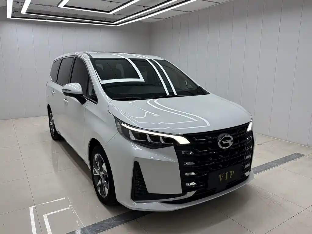 GAC Trumpchi M6 270 T DCT Luxury (7-seat)